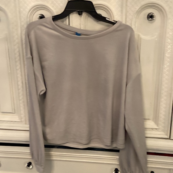 Old Navy Pants - NWT silver velvet jogging set